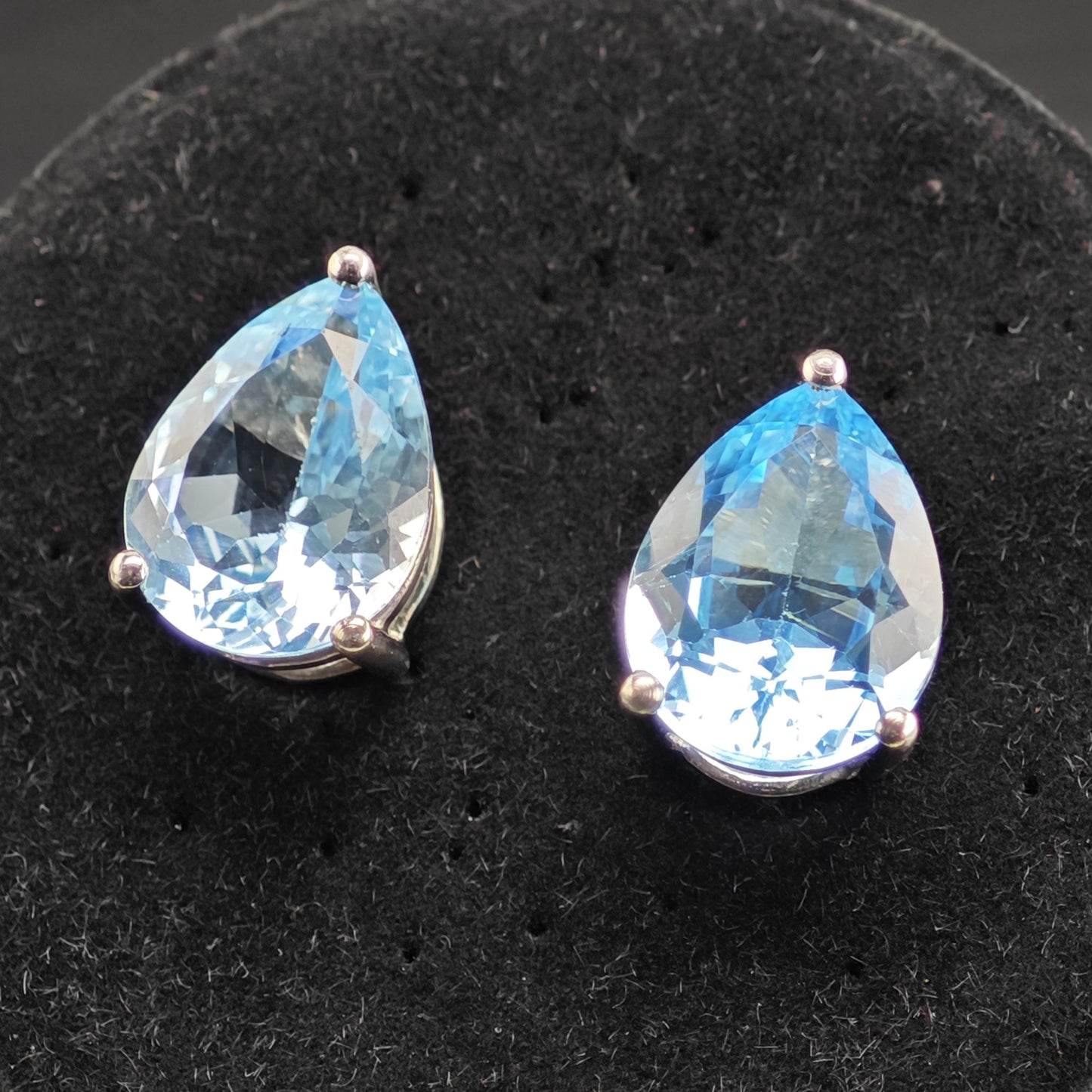 20cttw Topaz Teardrop Stud Sterling Silver Earrings ER3122