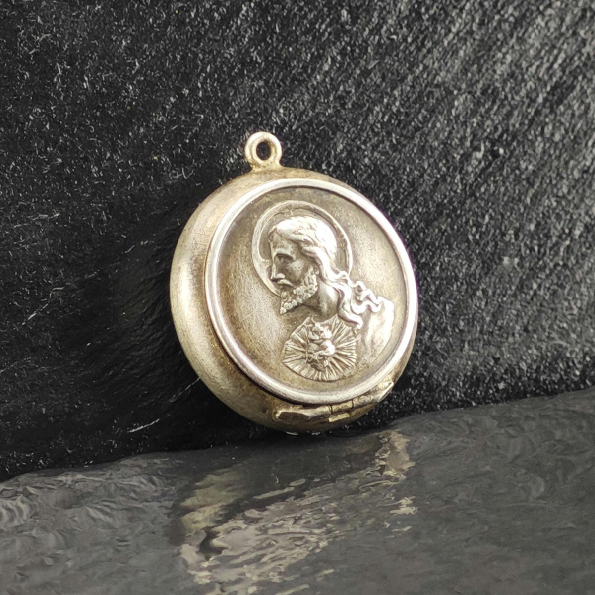 Vintage Repousse Jesus Rosary Case Pendant Sterling Silver MISC0421