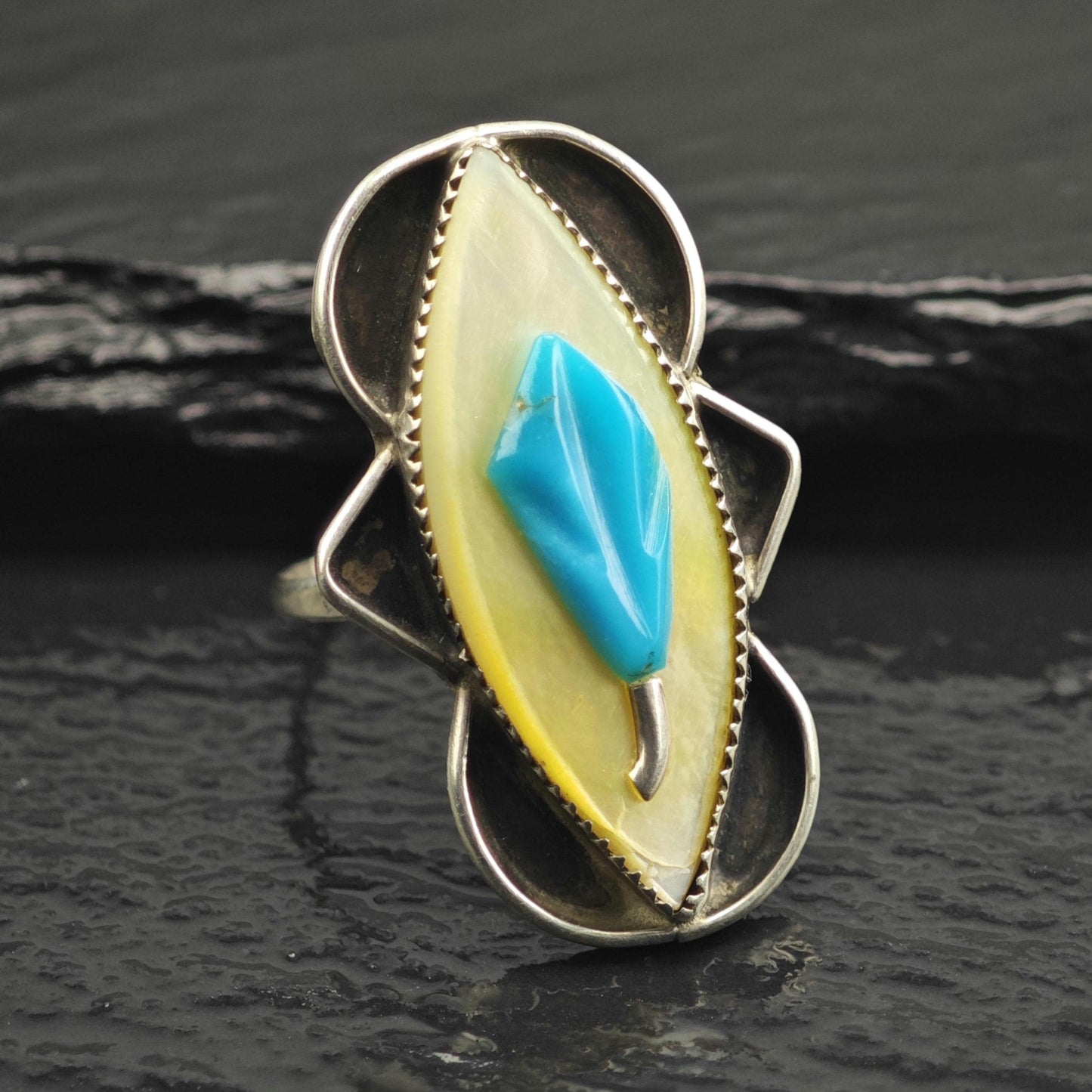 Vintage Native American Carved Turquoise MOP Sterling Silver Ring Sz 8 1/2 R6659