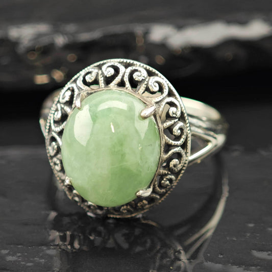 CNA Green Jade Cabochon Ring Sterling Silver Sz 8