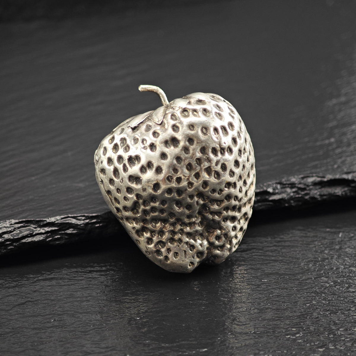 Vintage Silver Strawberry Trinket Sterling Silver MISC0398