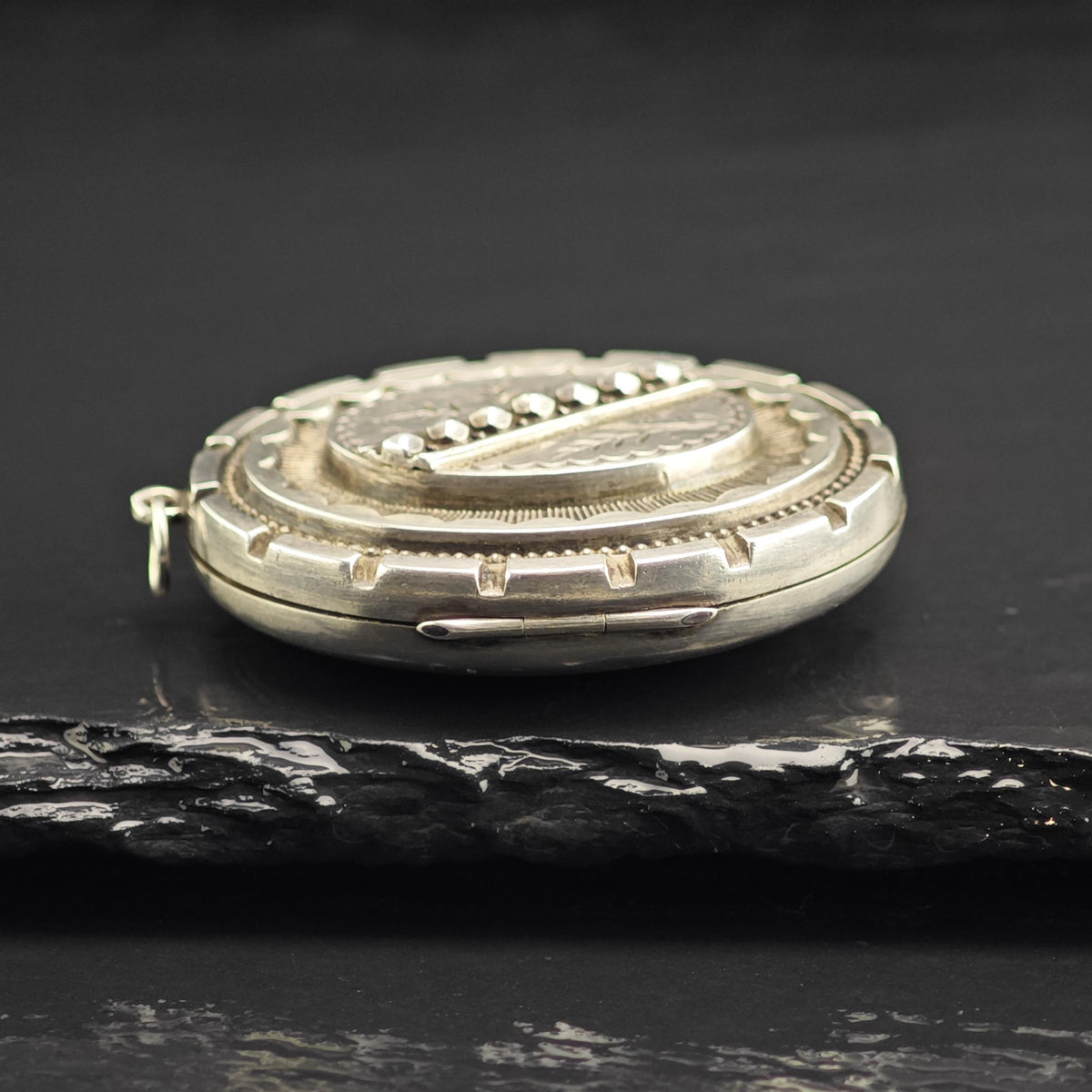 1882 Victorian Memorial Sterling Silver Locket Pendant P3097