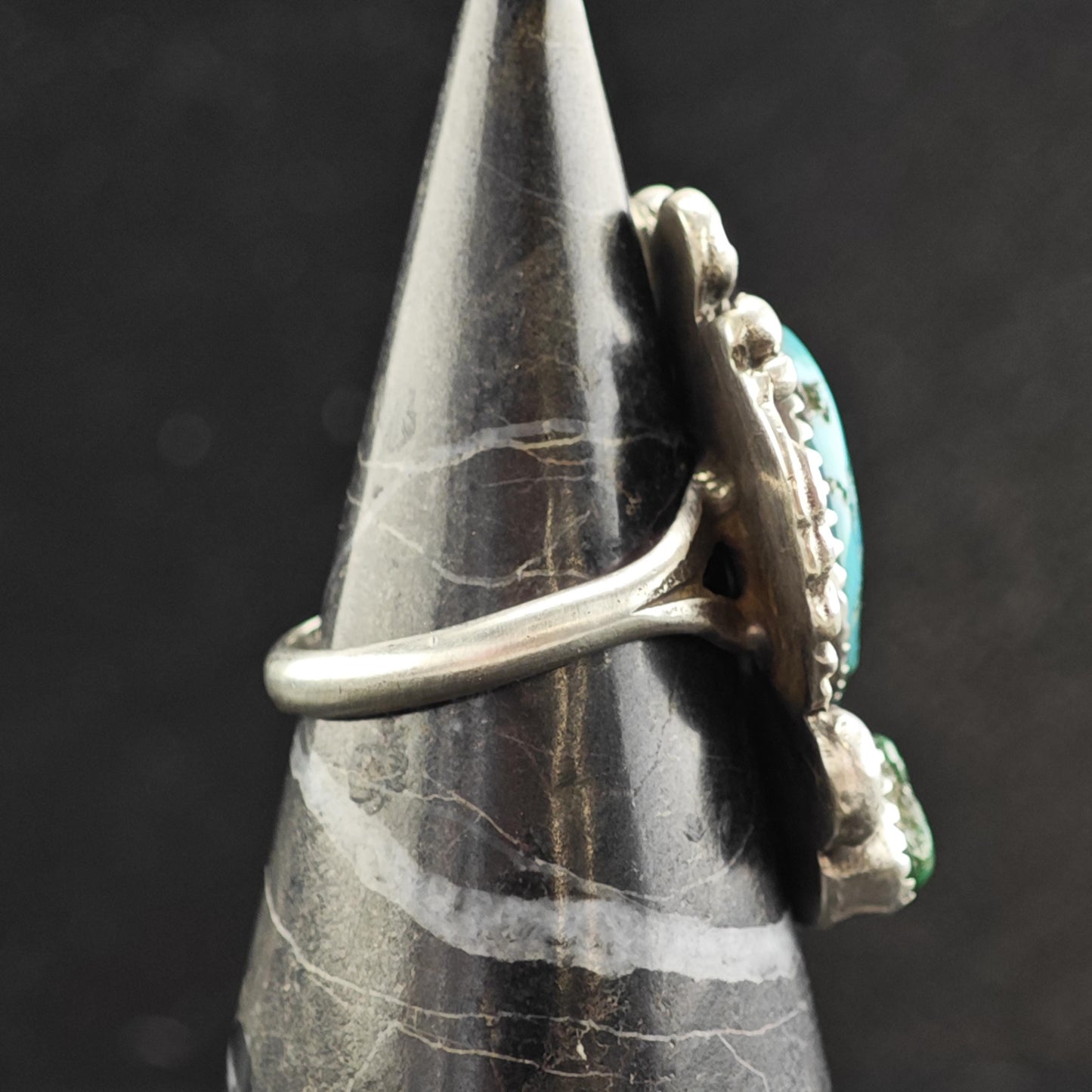 Native American Turquoise & Coral Stamped Detailing Sterling Silver Ring Sz 8.5 R6549