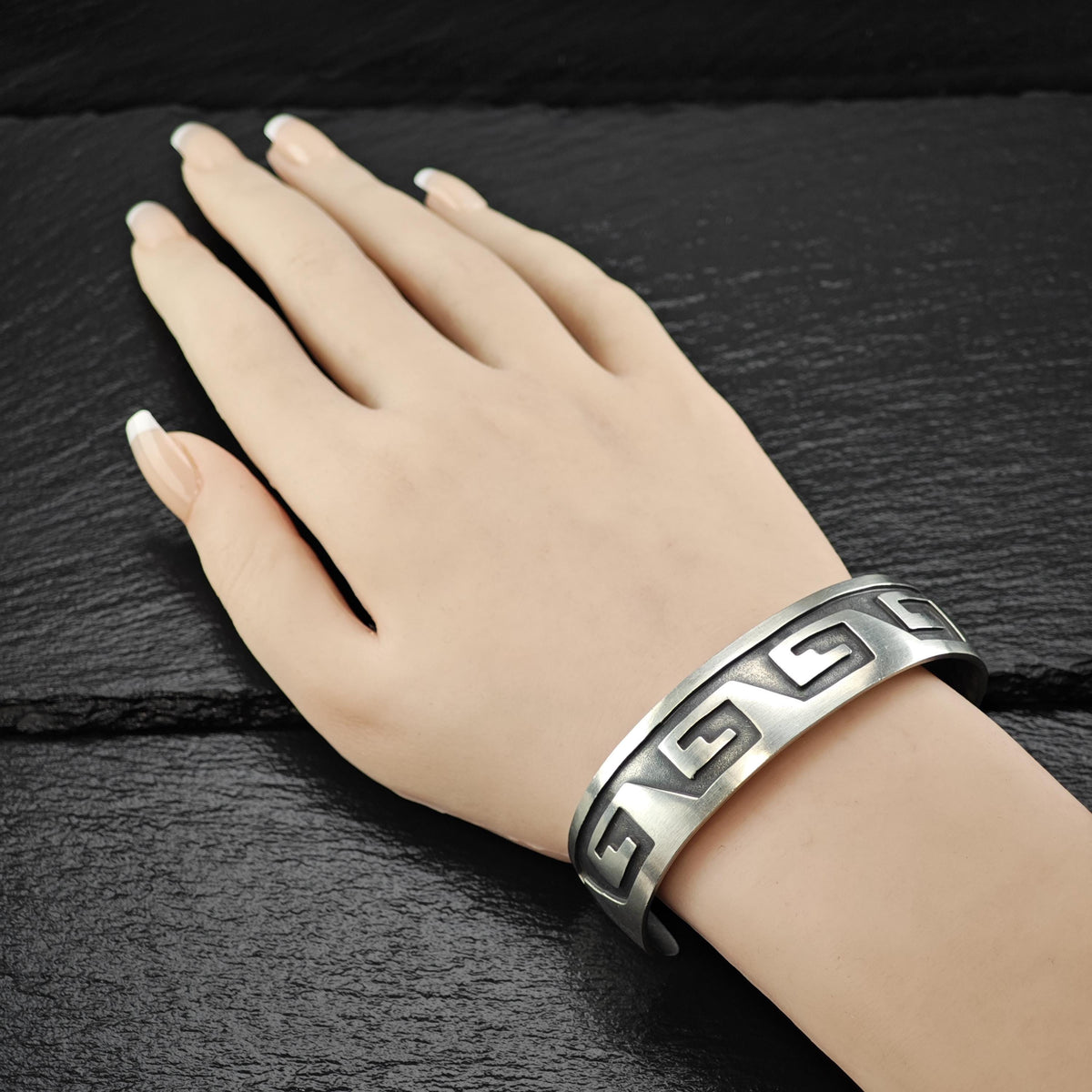 Native American Overlay Sterling Silver Cuff Bracelet Sz 7 1/2" BR3191