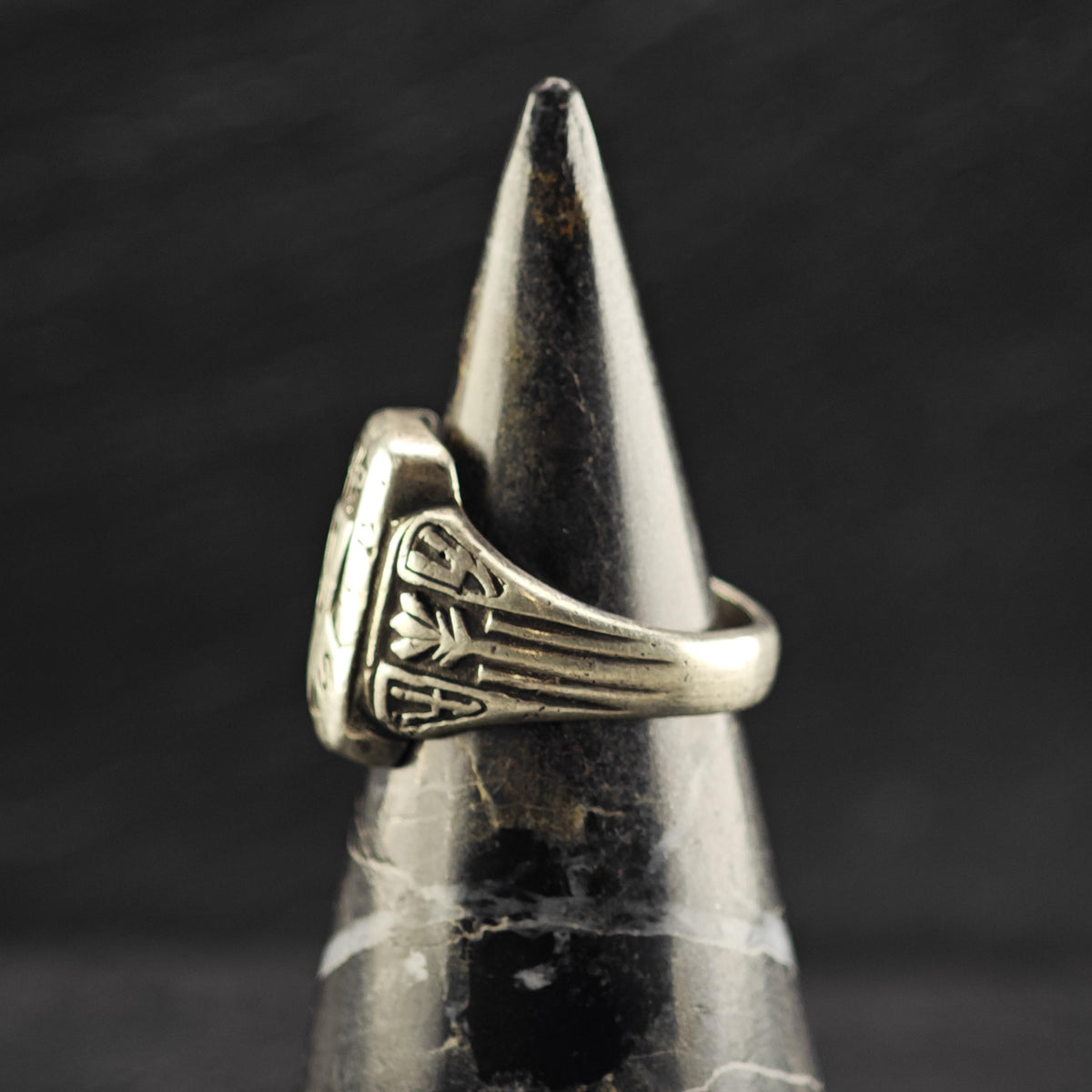 Vintage 1944 HSS Class Ring Sterling Silver Sz 4 1/2 R6823