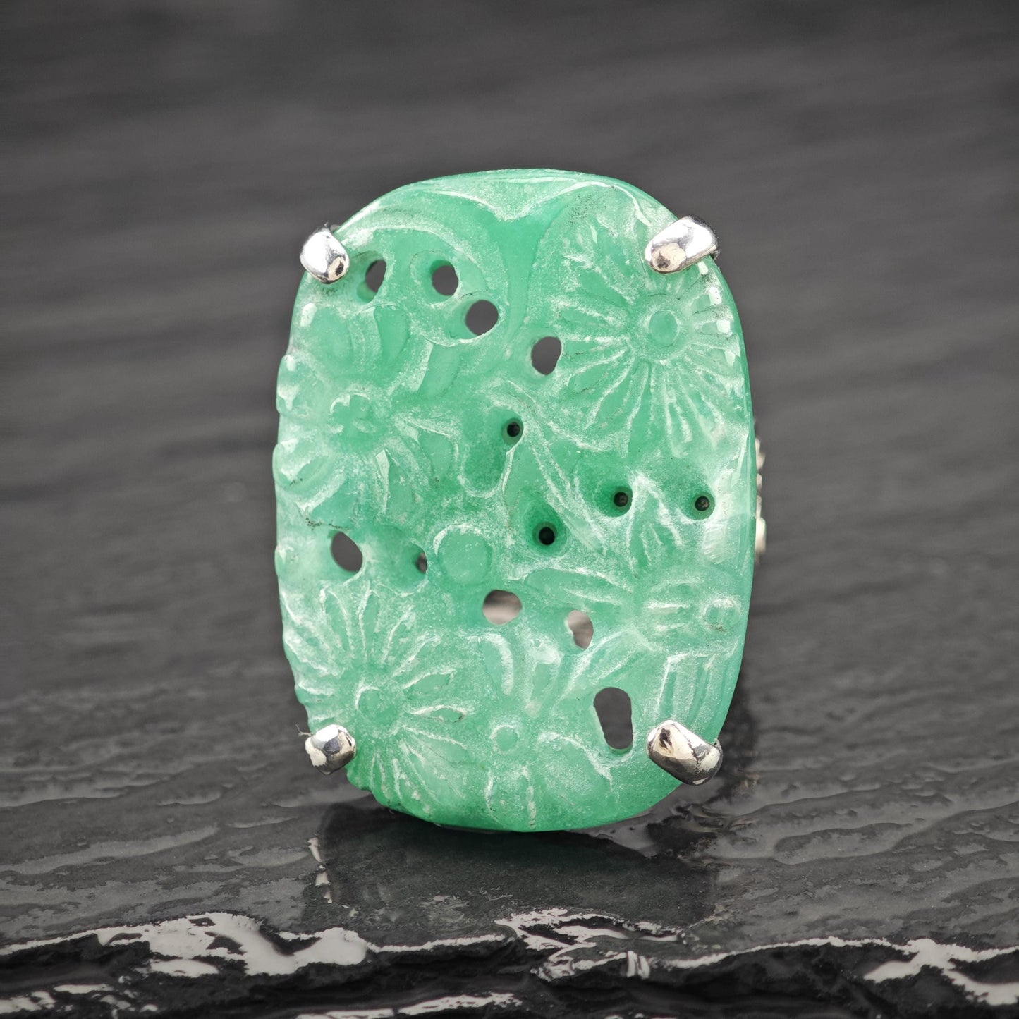 AKR Carved Quartzite Jade Ring Sterling Silver Floral Motif Size 8