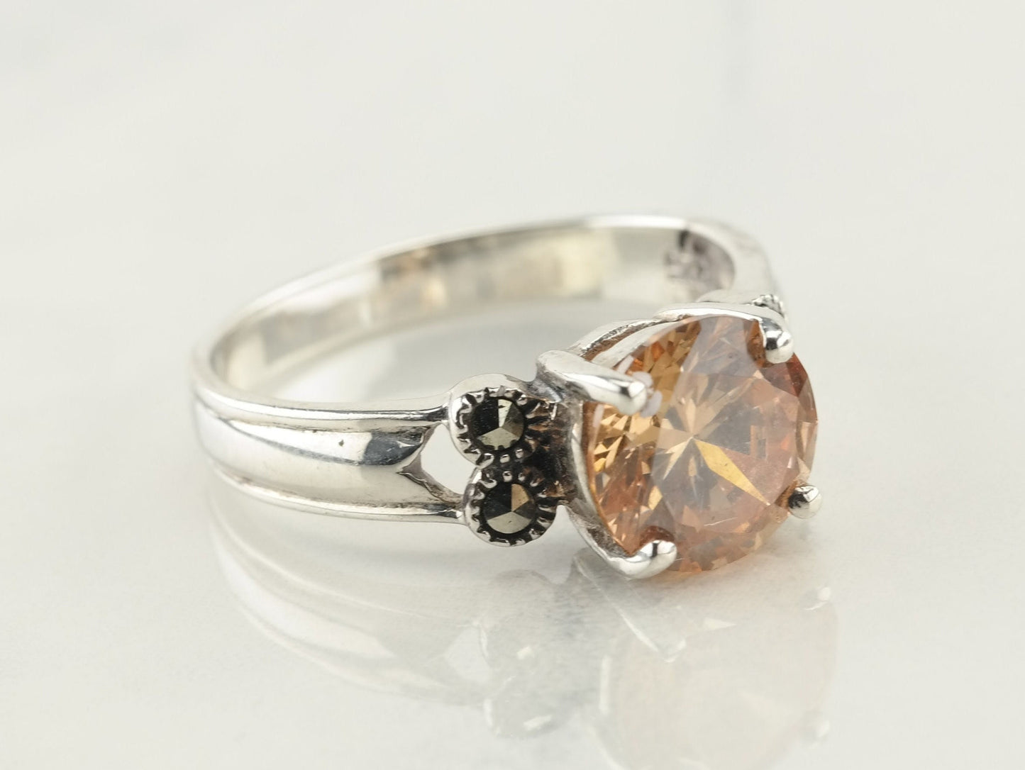 Sterling Silver Orange CZ Ring Size 9