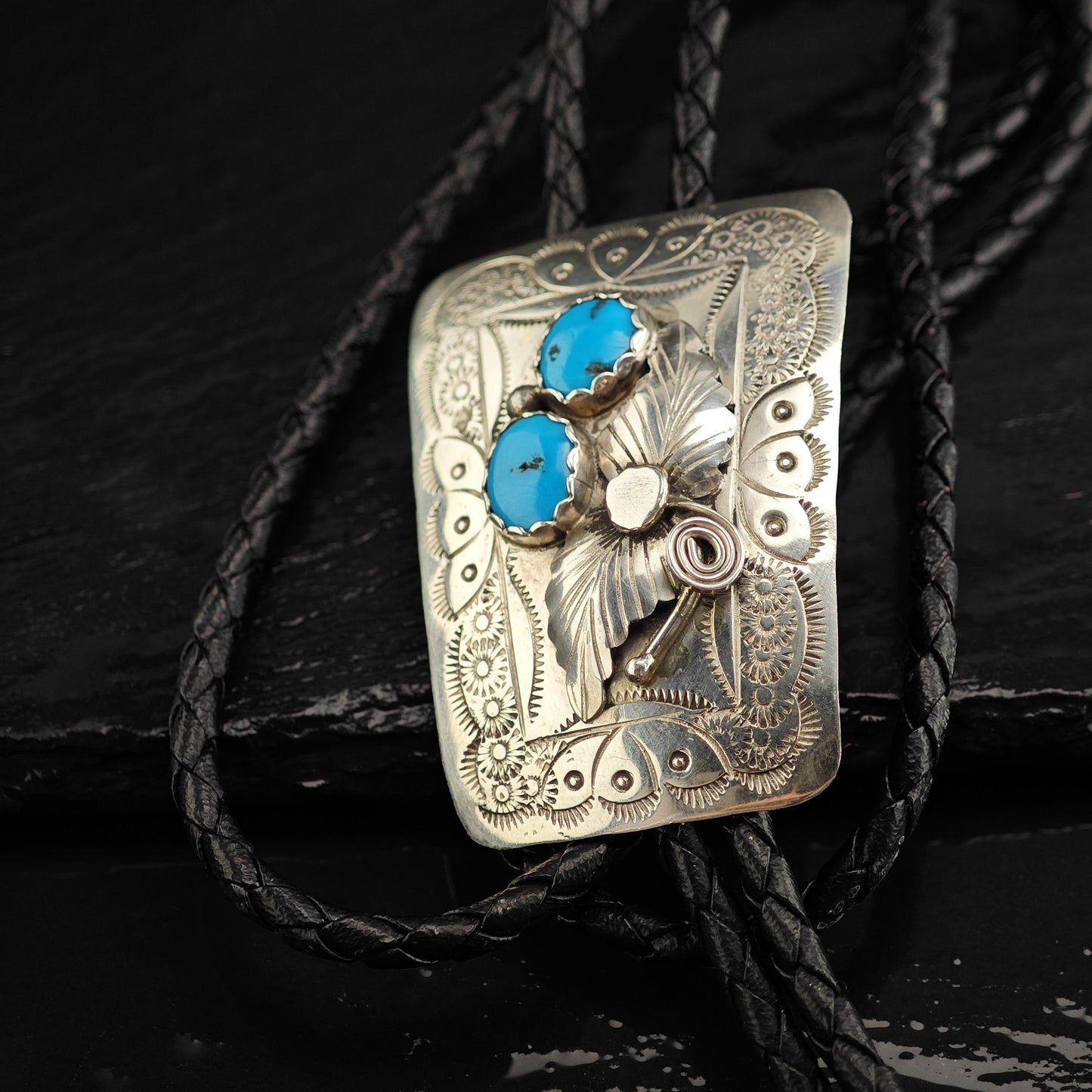 Vintage Native American Turquoise Sterling Silver Bolo Tie N2718
