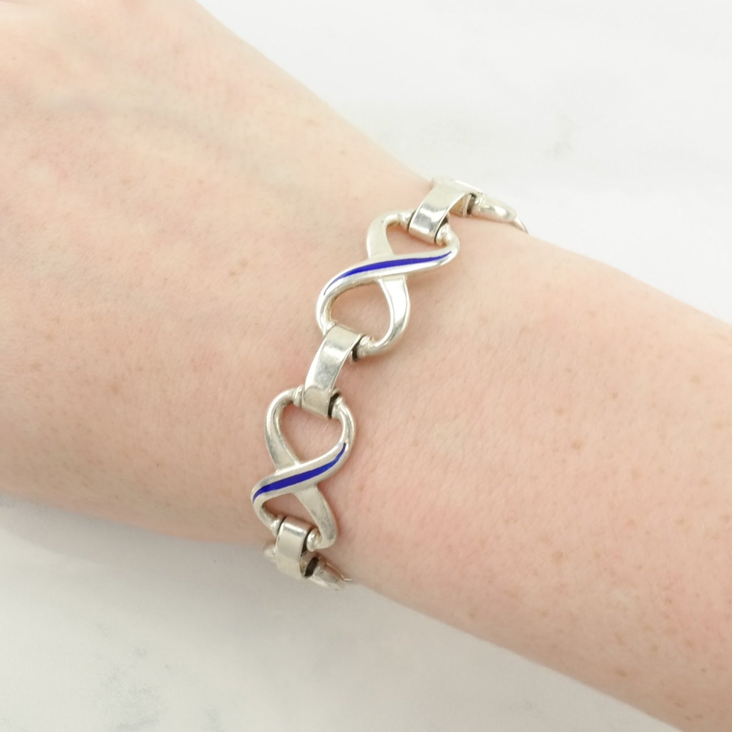 Vintage Italy Sterling Silver Link Bracelet Blue Enamel Figure 8